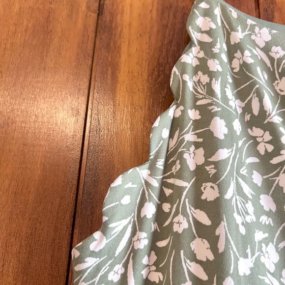 Fortune & Ivy Floral Green Sleeveless Dress - Picture 5 of 6